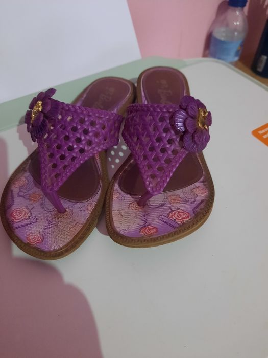 Chinelo meter o dedo 31 Barbie