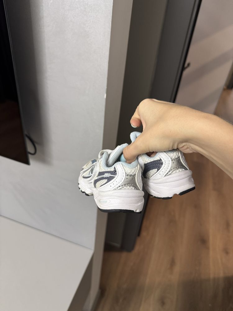 Кросівки New balance 23 розмір