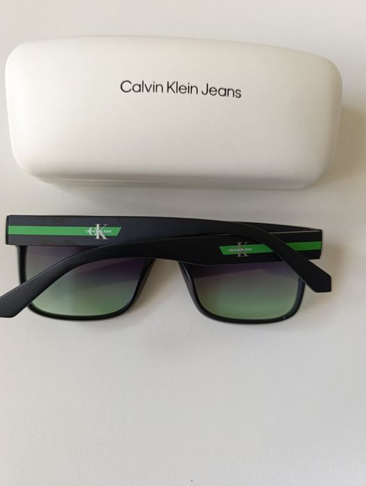 Óculos de sol Calvin Klein