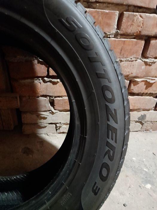 Opony zimowe Pirelli 215/60/16. 2024r.