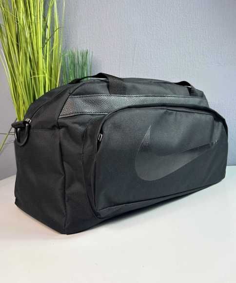 Сумка спортивна дорожня найк