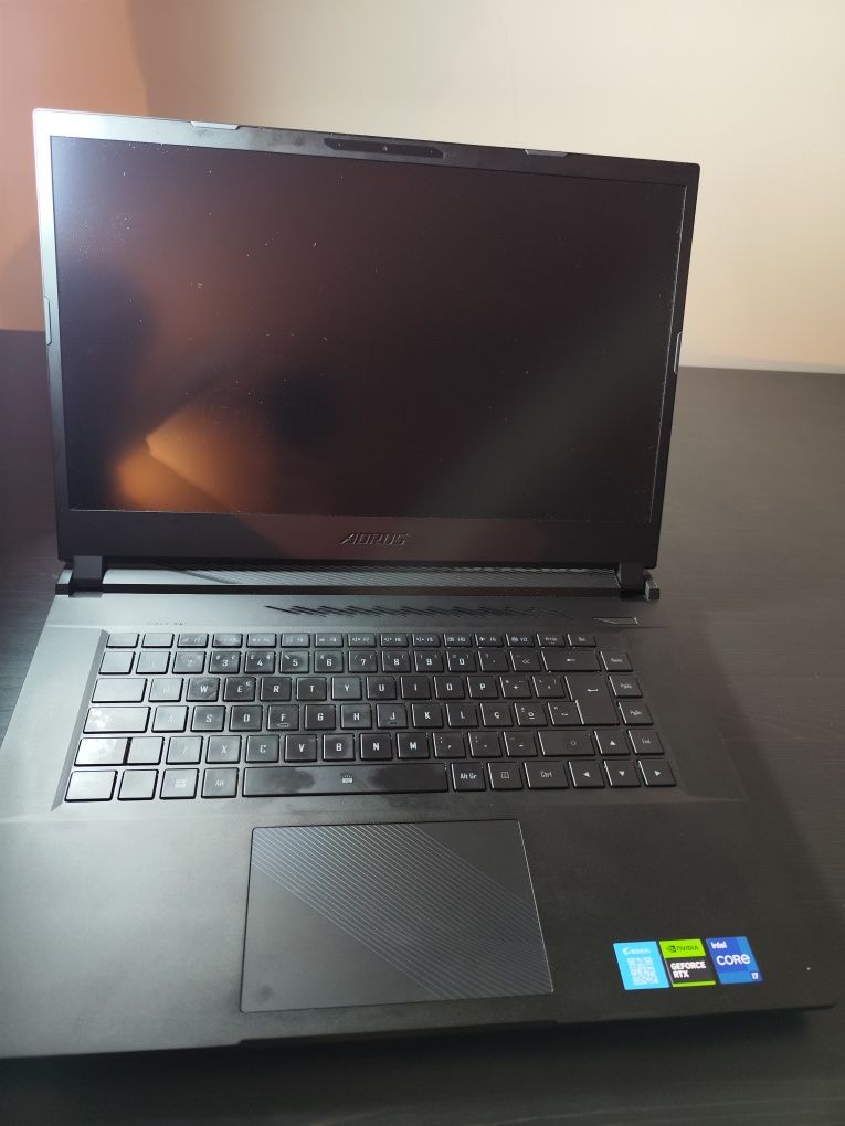 Portátil Gigabyte 15.6" AORUS 15 BKF-73PT754SH Black