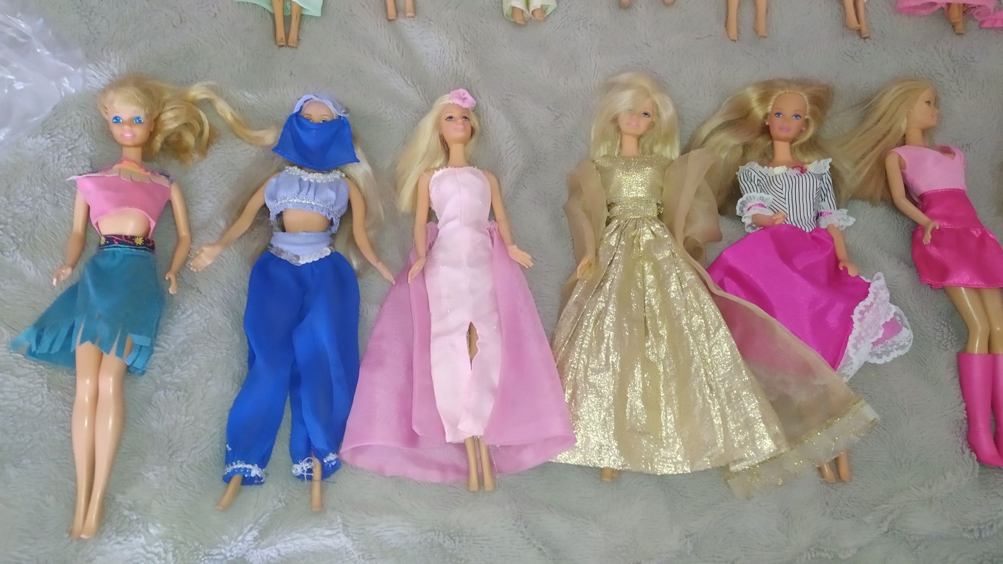 Barbie 15€ cada ou 20 por 199,99€, 7,50€ cada conj. ou 20 por 99,99€