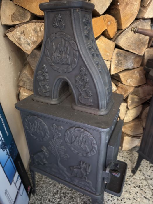 piec Dovre kominek koza w ciemnej farbie  9 kw   szamot