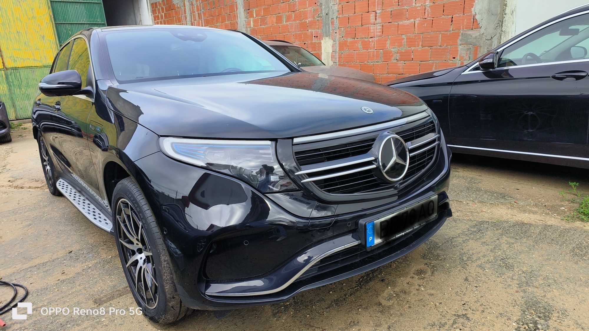 Mercedes EQC 400 de 2021 com apenas 17000km