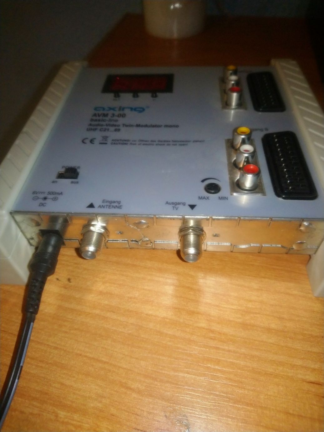 Modulator AV Axing AVM 3-00 TWIN, 470 - 862 MHz