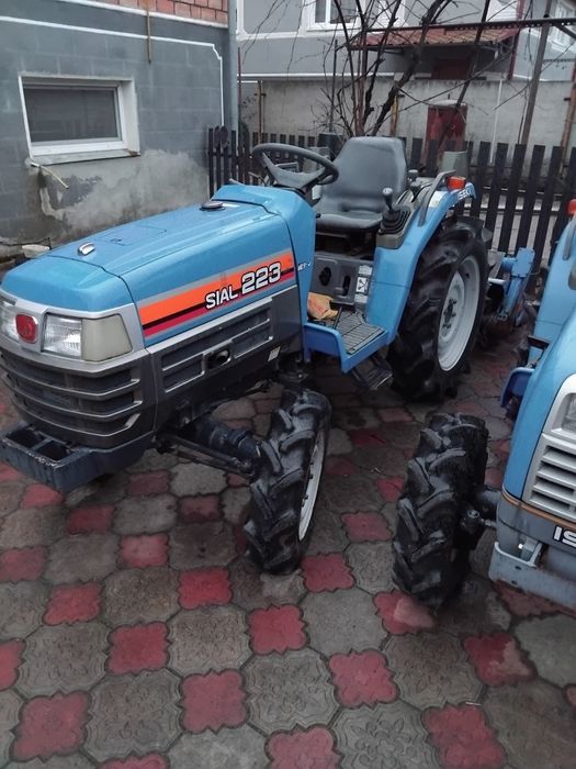 Продаються трактора