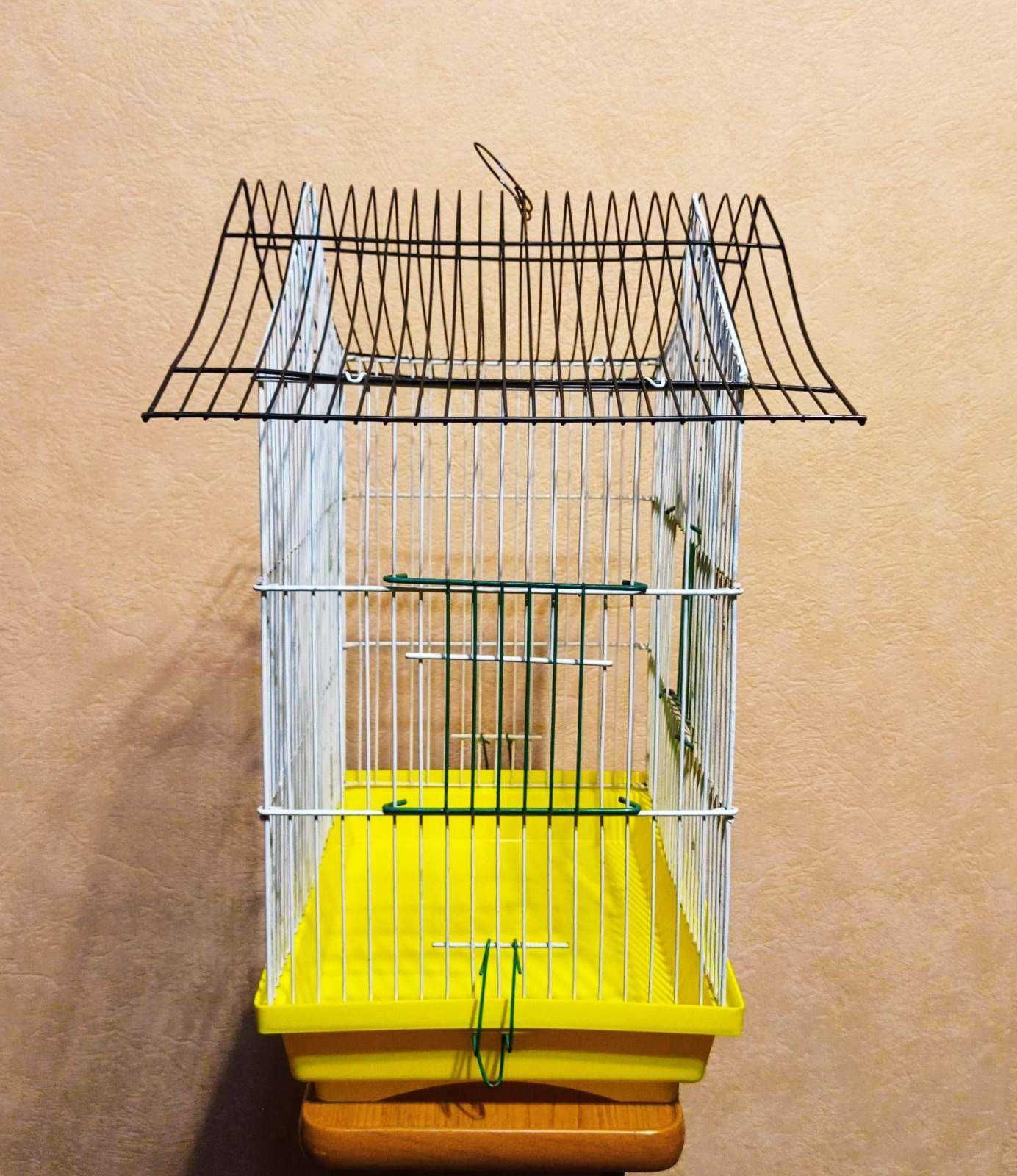 Клетка для содержания малых птиц (попугаев, канареек, амадинов).