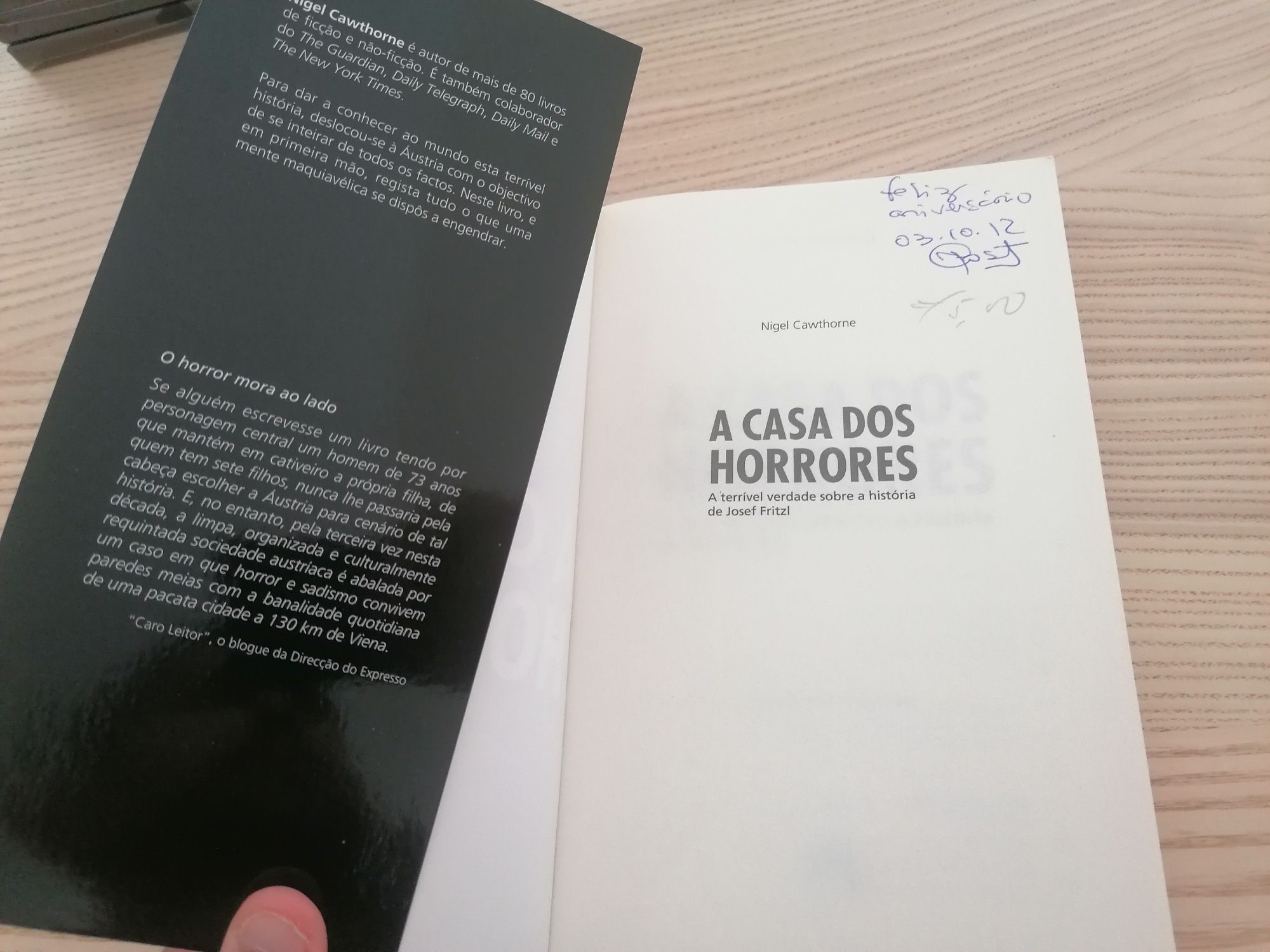Livro A Casa dos Horrores - Nigel Cawthorne
