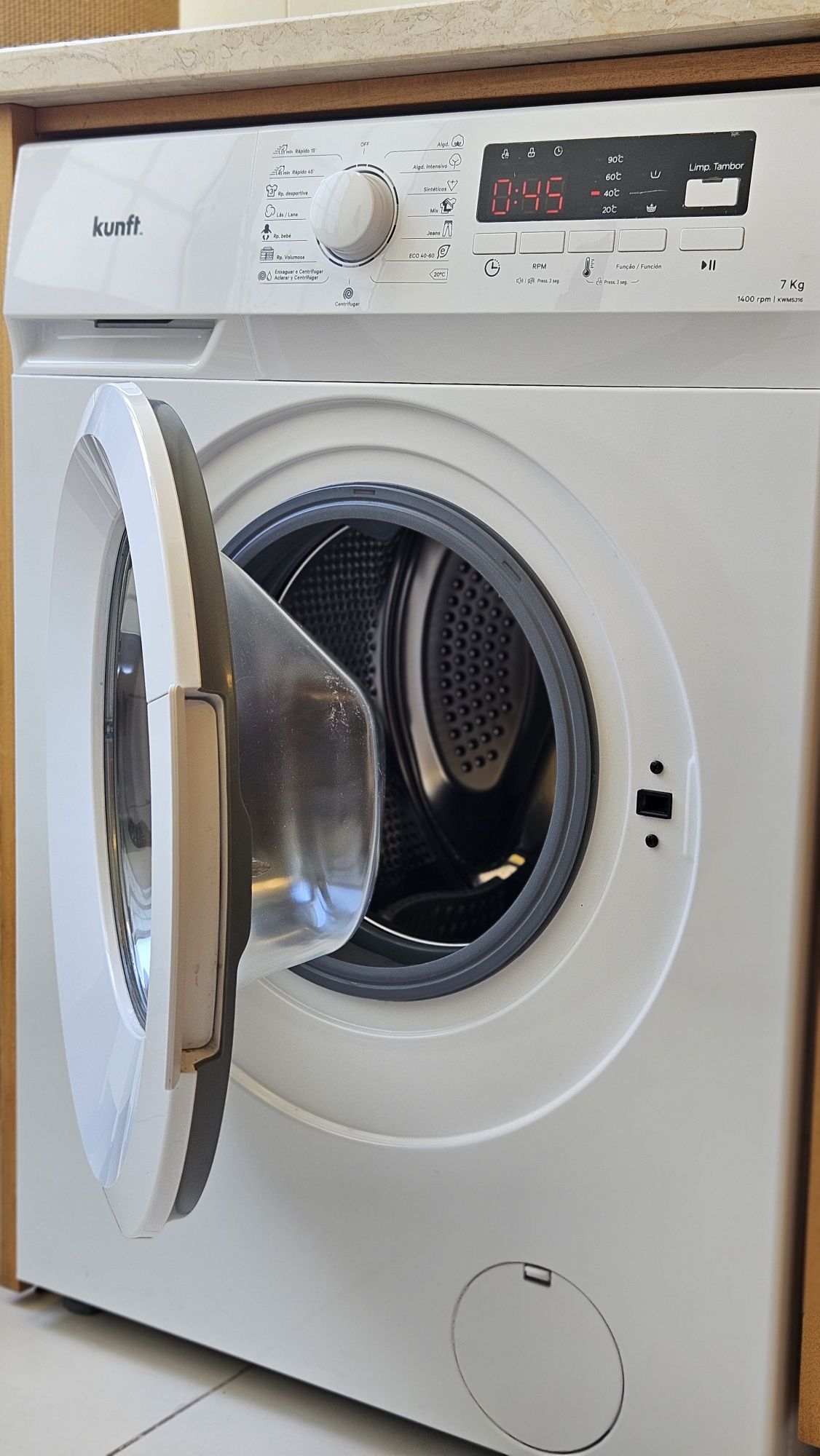 Máquina de lavar KUNFT 7kg 1400rpm