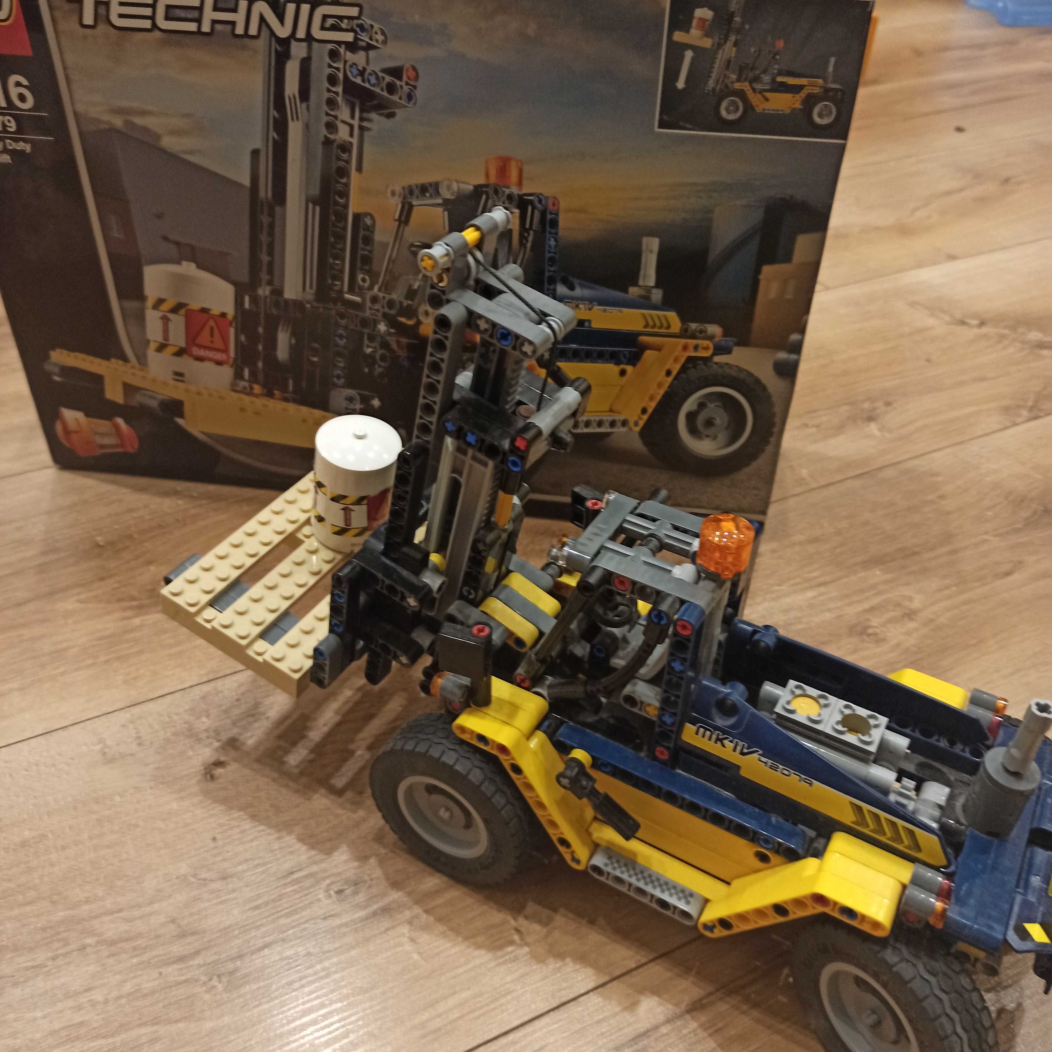 LEGO technic 42079 wózek widłowy