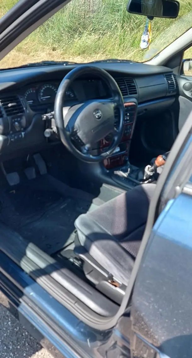 Opel Vectra  1.6cc 100cv
