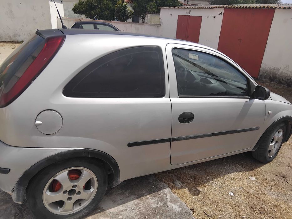 Urgente corsa 1.3 cdti 2004