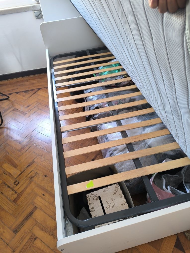 Cama SLÄKT + colchão dormideo + estrado