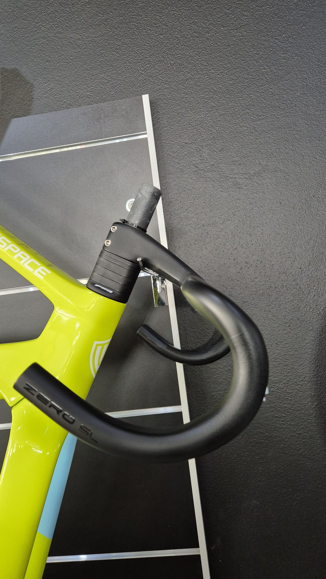Kierownica zintegrowana Carbon Winspace SERO SL rozmiary 380/400/420