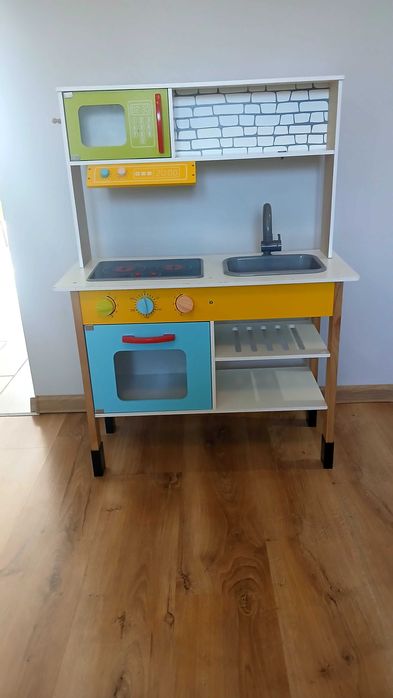 Kuchnia drewniana dla dzieci