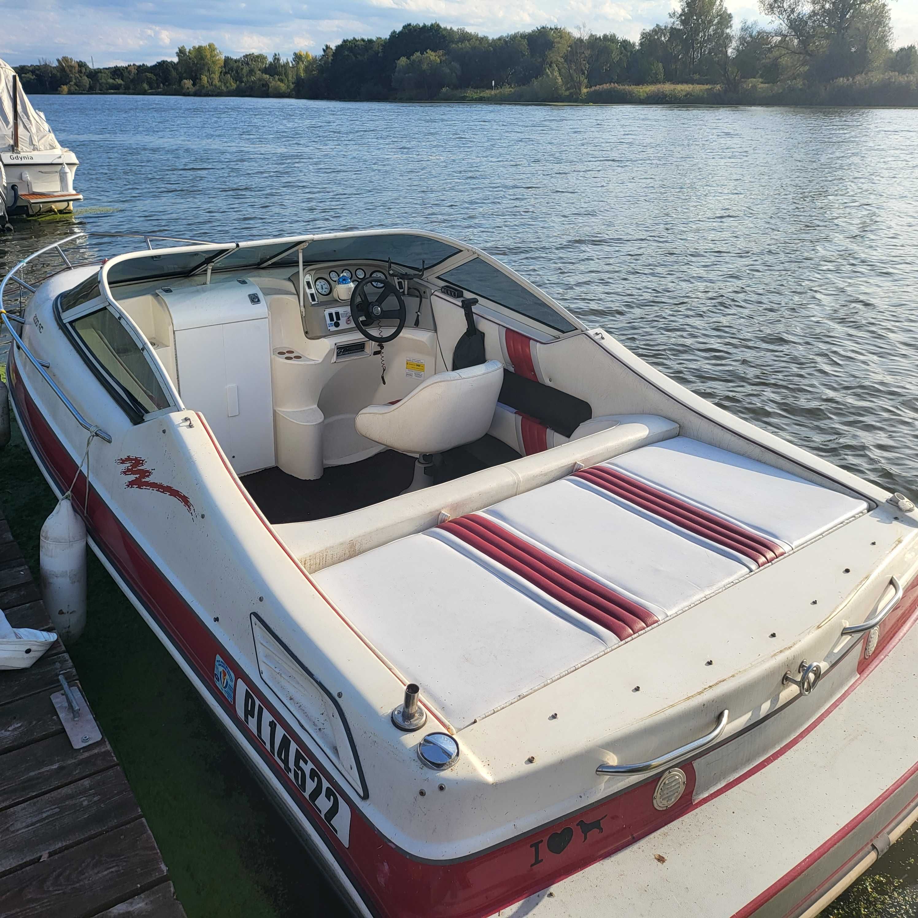 Aquatron 2000 SC łódż motorowa z przyczepą