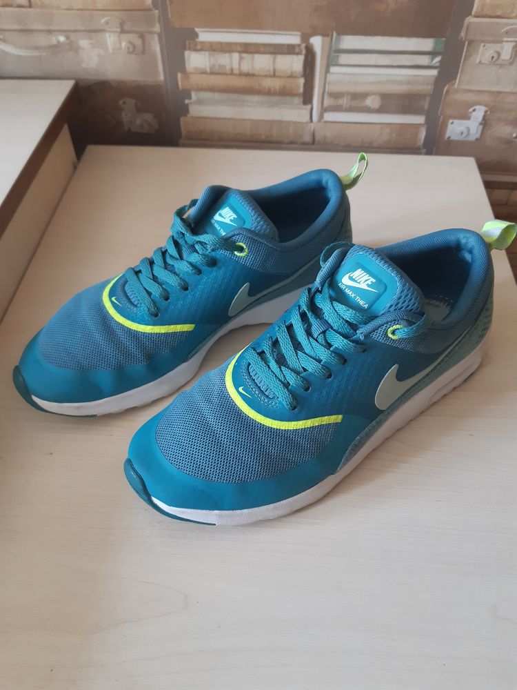 Продам кроссовки Nike 38,5р