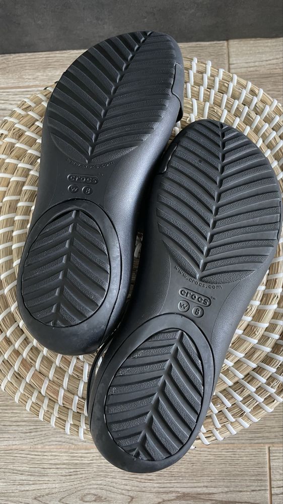 Crocs sandały serena embellish flip W8 38/39