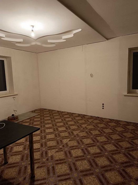 ПРОДАЖ просторого будинку з ЧАСТКОВИМ ремонтом! виїзд на Богатирську