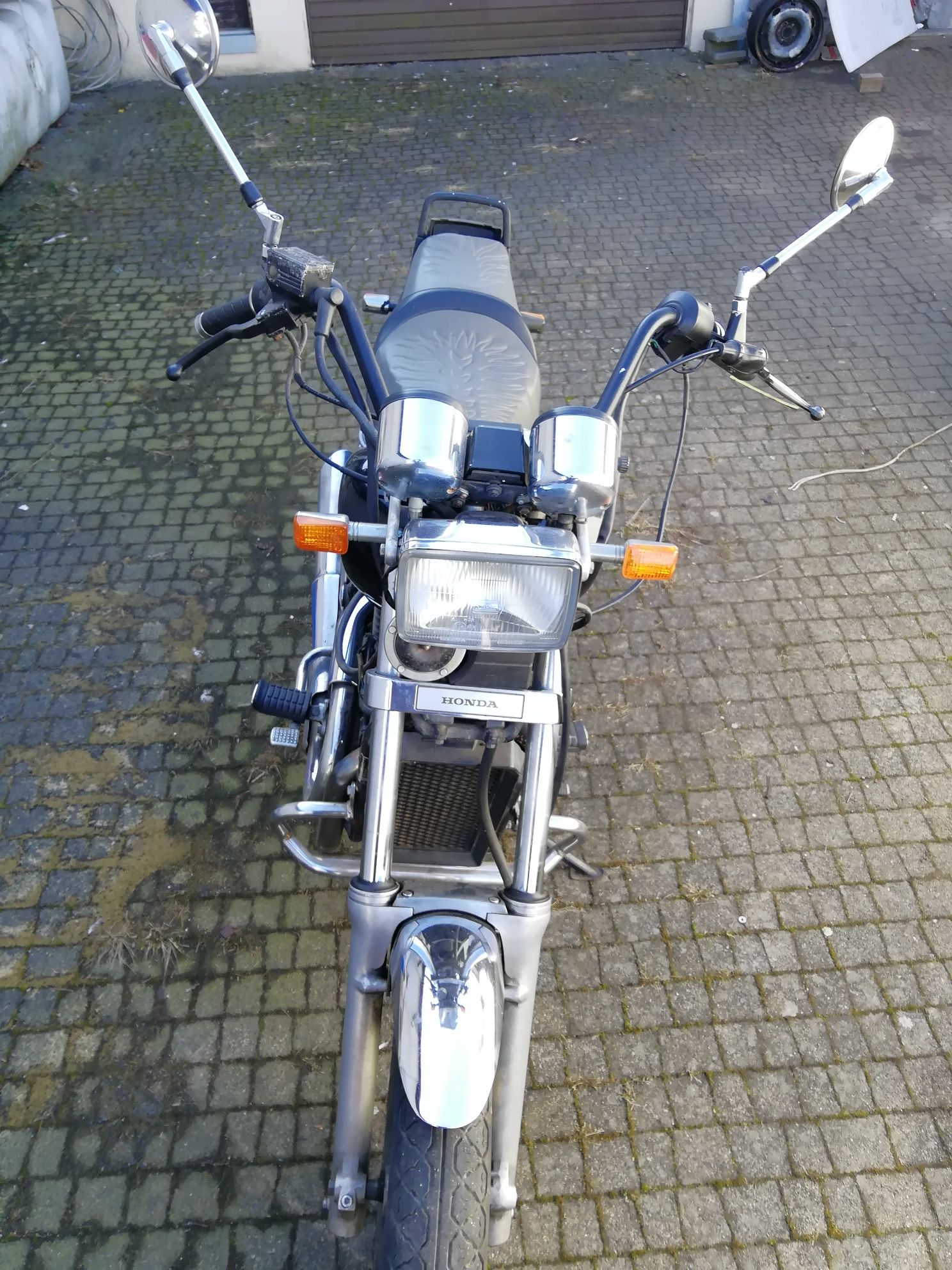 Motocykl Honda VT 500 c