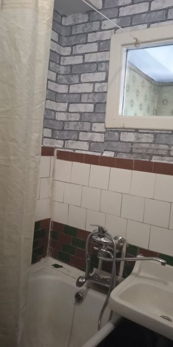 2х кімн. Суміжна. Гната Юри 7а . 12500грн