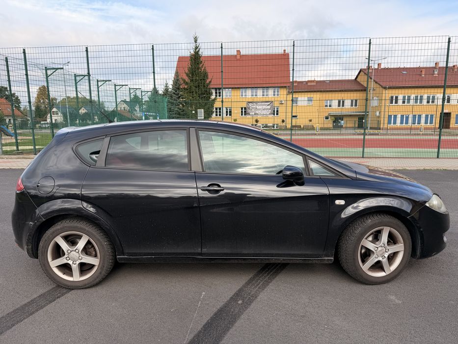 Seat Leon 1.6 rok 2006 czarny