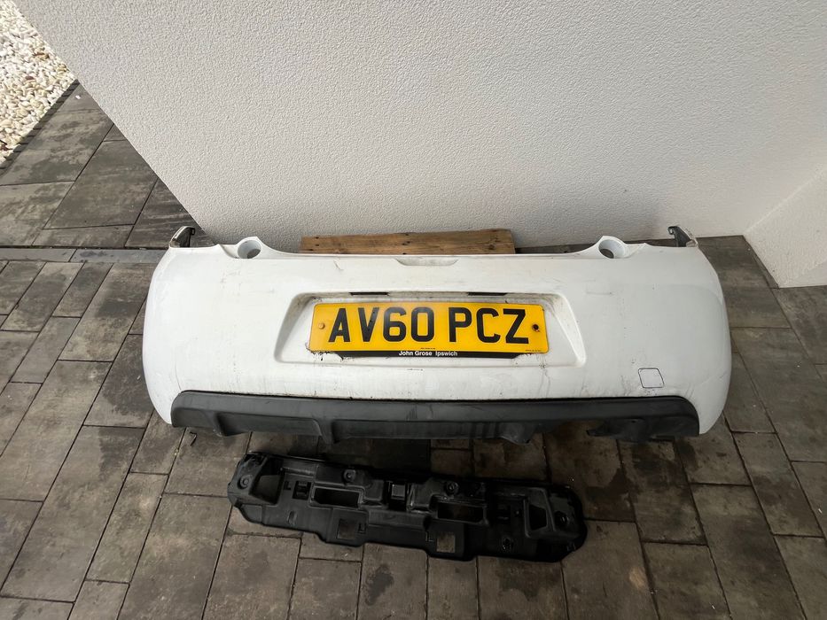 Zderzak tył tylni CITROEN DS3 2010 - 2016 biały w kolor EWP