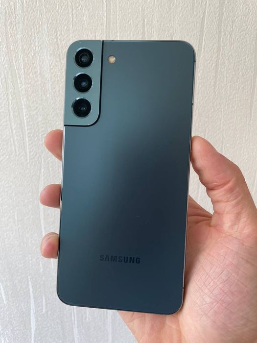 Смартфон Samsung S22 Plus 8/128Gb