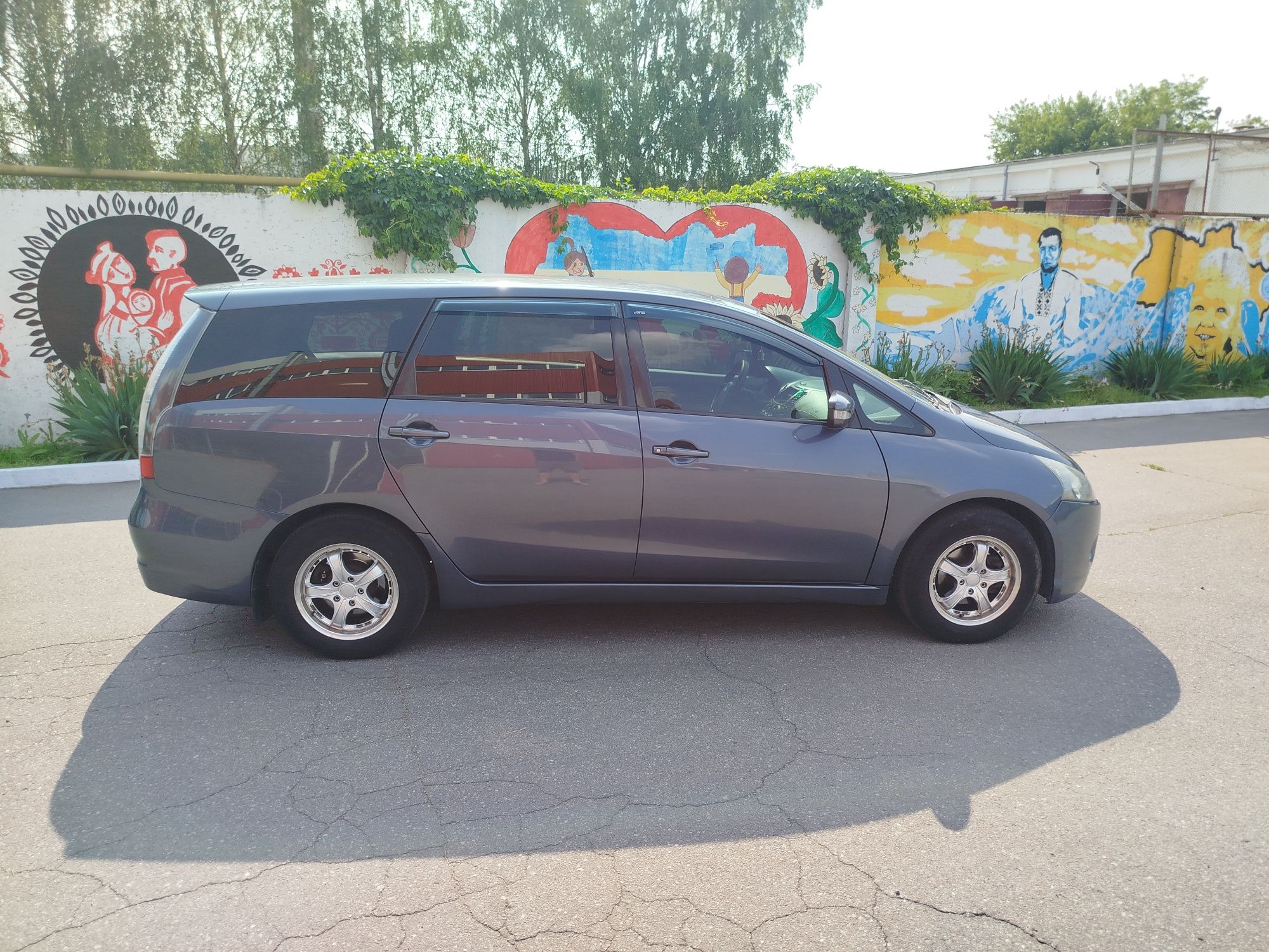 Mitsubishi Grandis