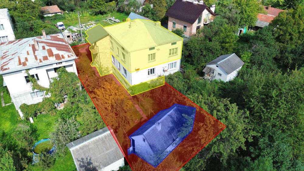 Продаж частини будинку з ділянкою у м.Дрогобич (вул. Довбуша)