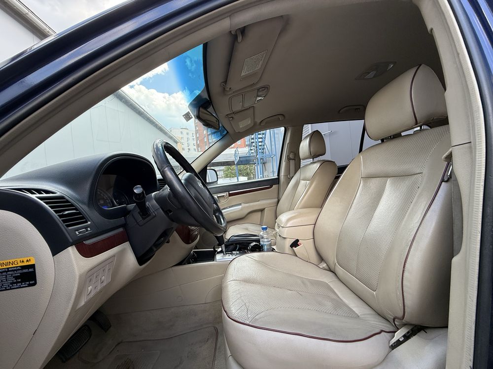 Hyundai Santa FE 2.2 Дизель - Автомат Красивая кожа