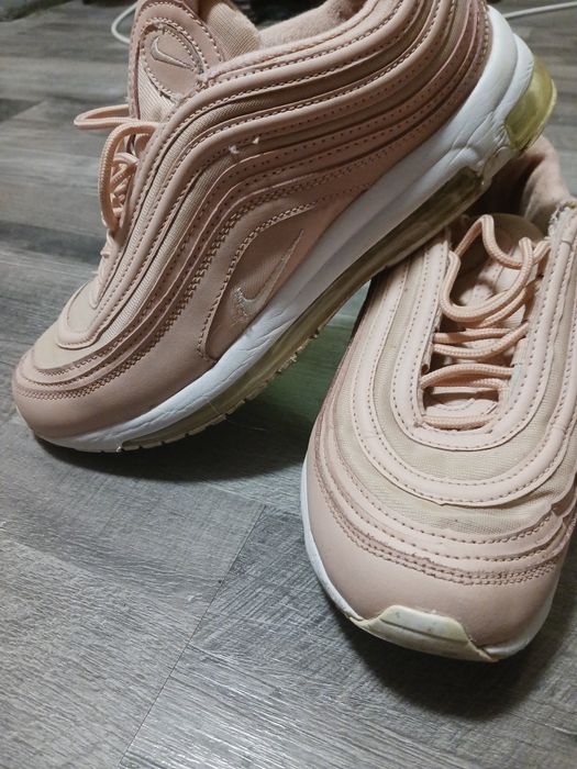 Продам кроссовки