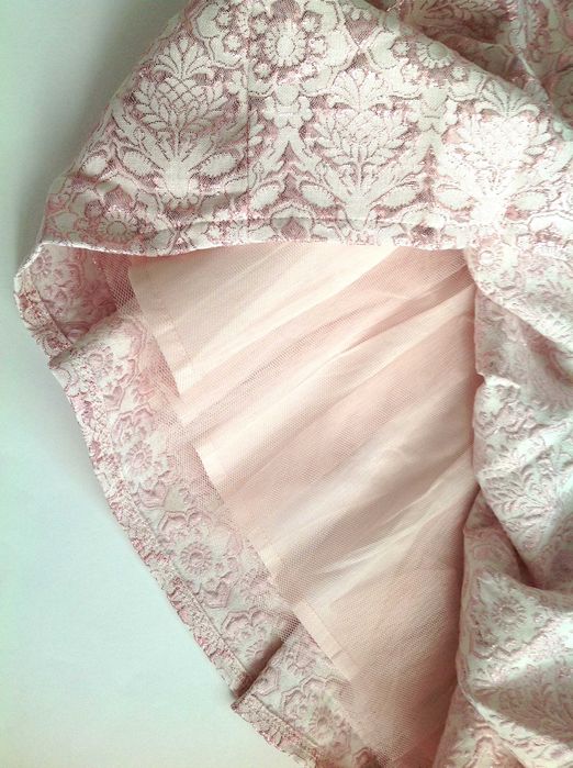 MANGO żakardowa spódnica na tiulowej halce 10 lat