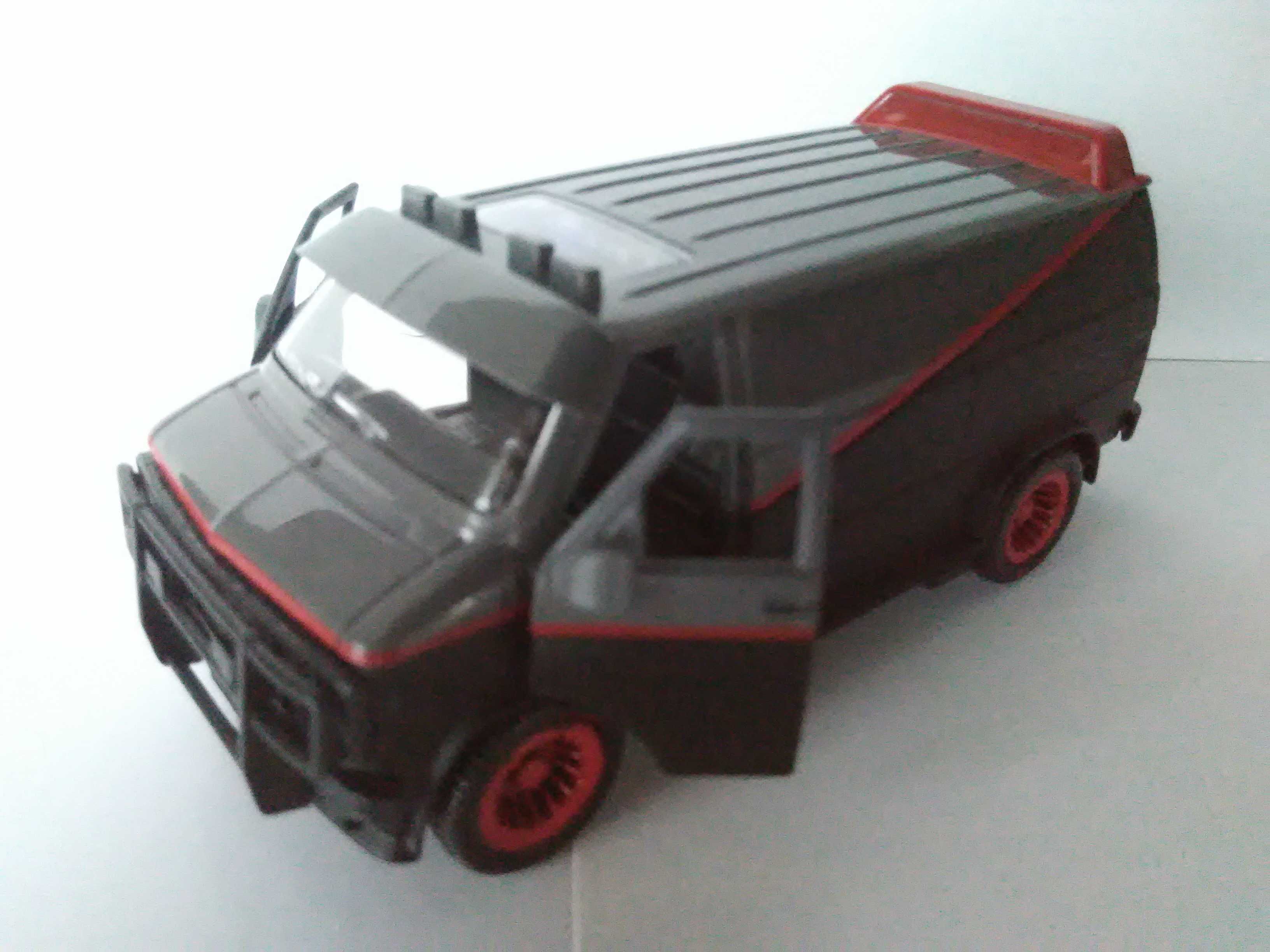 model 1:43 GMC 1983 Vandura van USA film Drużyna A - Team 1/43 prl