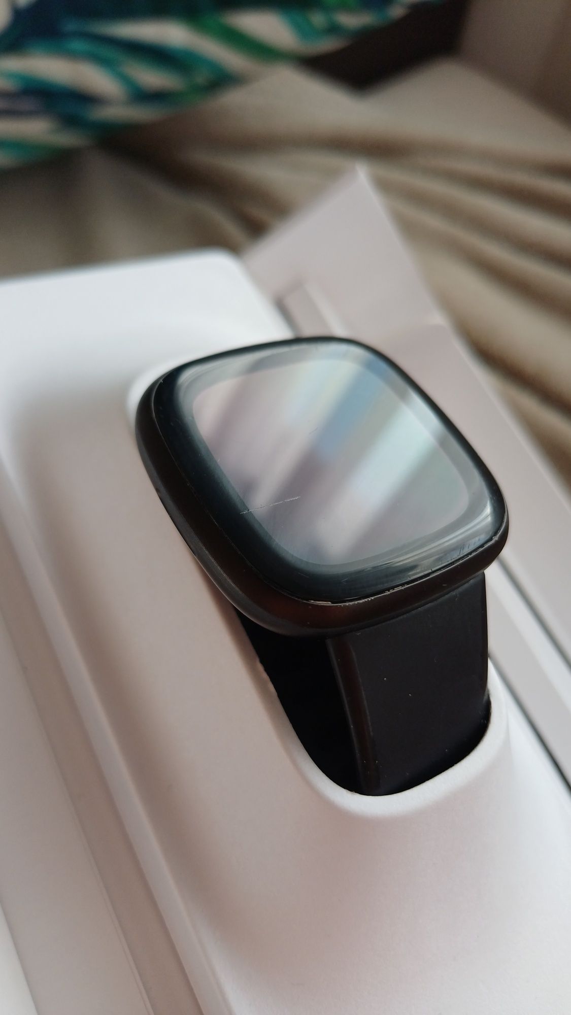 Zegarek Fitbit Versa 3 czarny, bdb stan