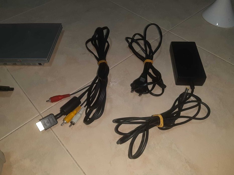 PS2 cinzento com 1 comando da edição completo