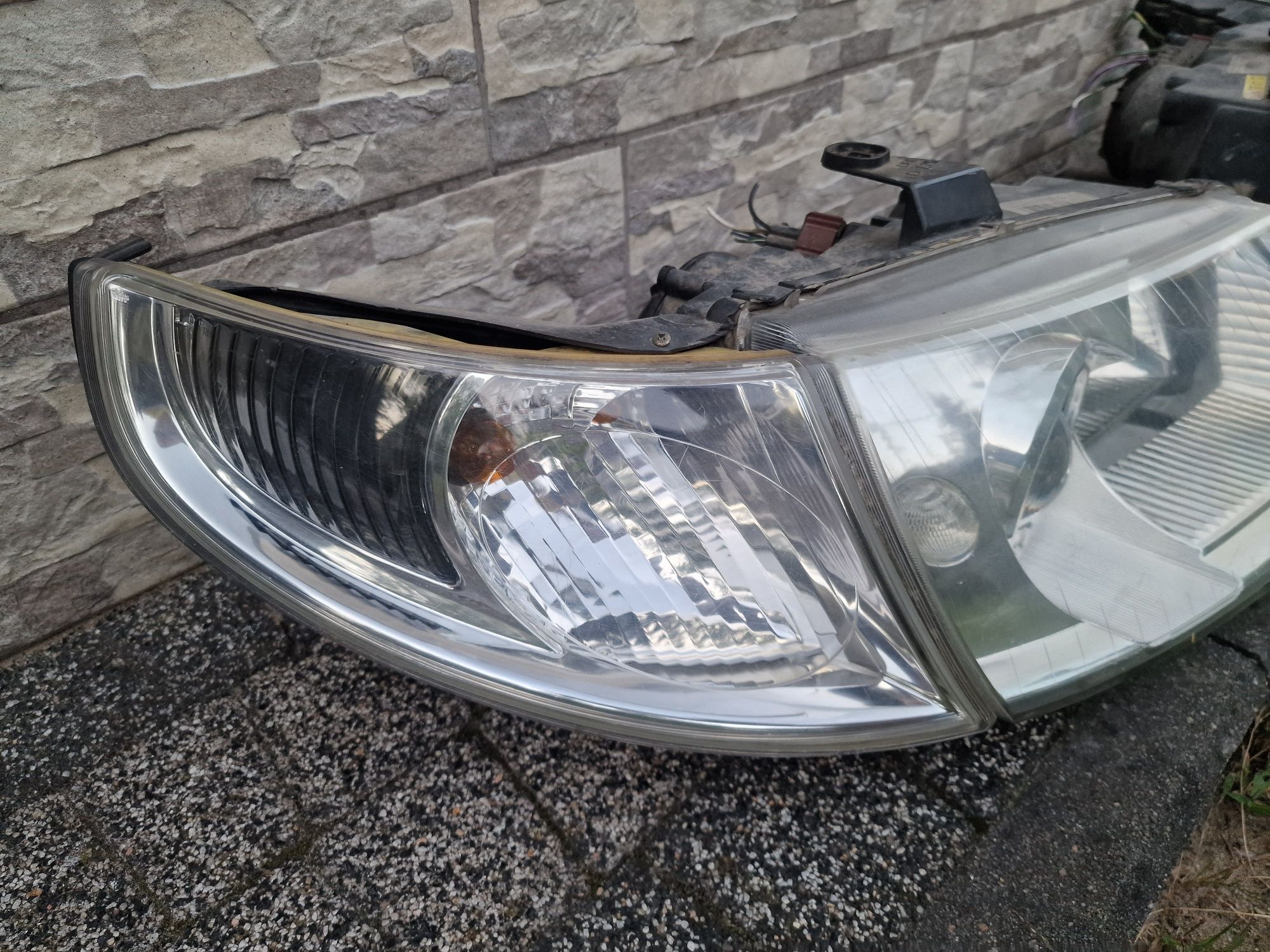 Lampy przód saab 9-5 soczewka  kierunkowskazy komplet