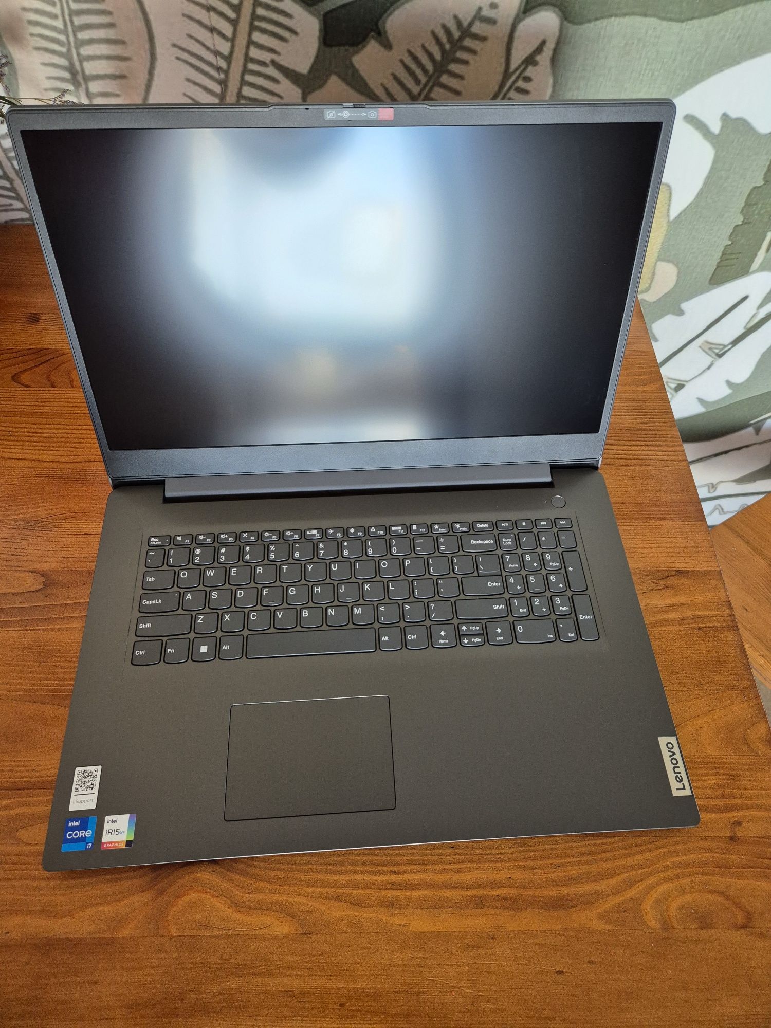 Lenovo V17 G4 IRU i7-1355U 16GB 512SSD 17"