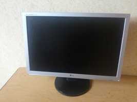 монитор LG  FLATRON  W2242T-DF