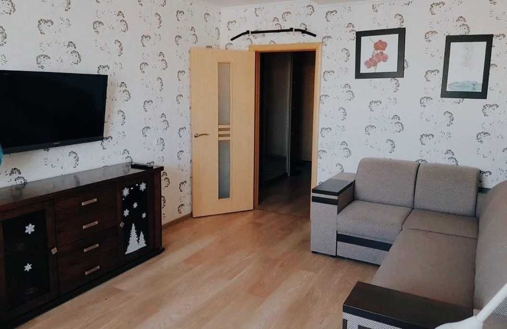 Здається 2-х кімнатна, гарне розташування, меблі, техніка, ремонт