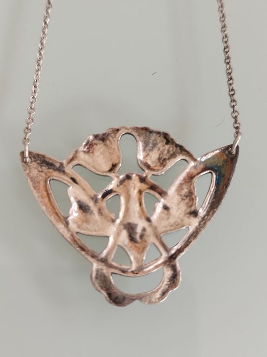 lindo colar de prata Arte Nova