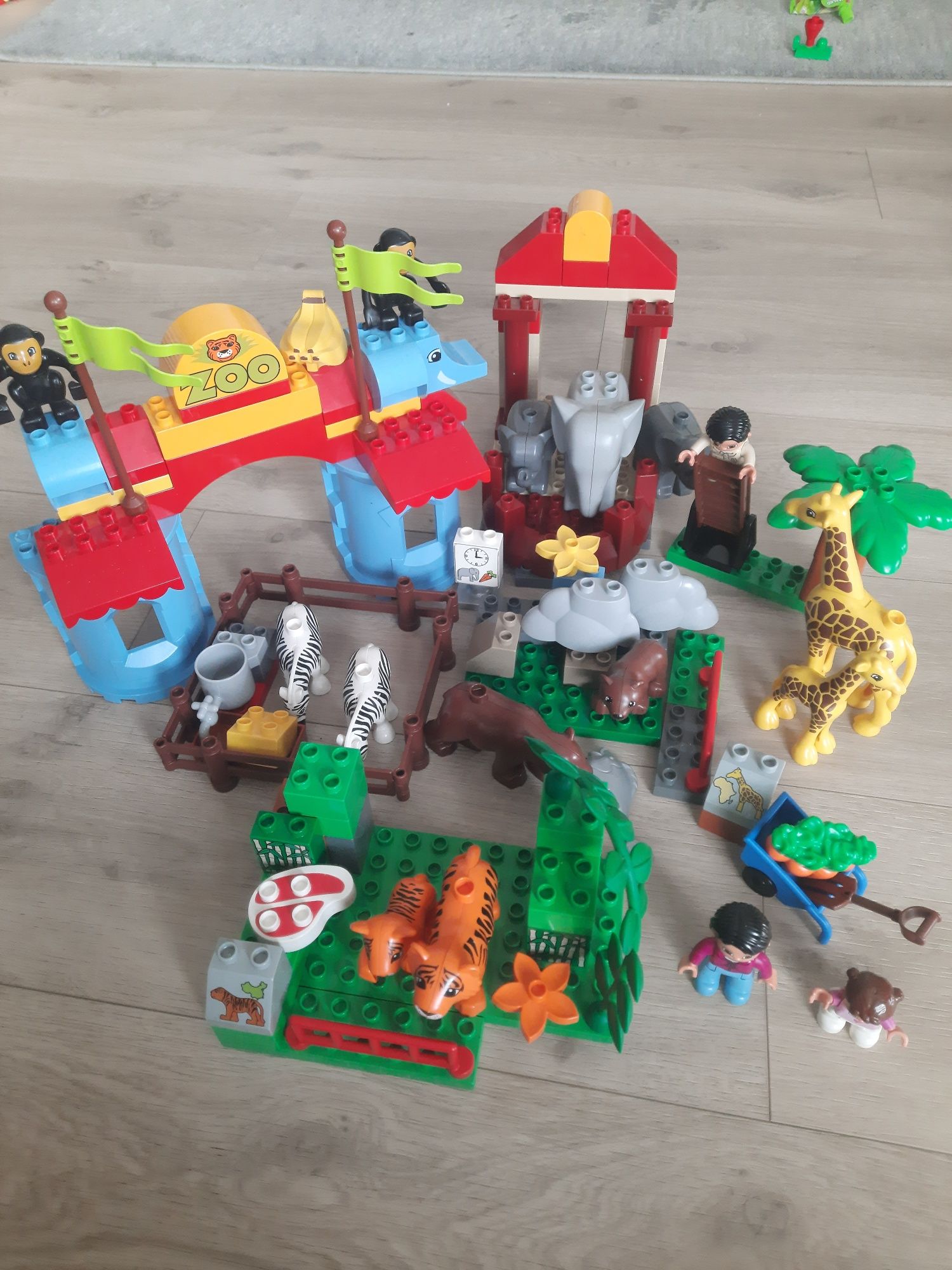 LEGO Duplo ZOO w dużym mieście 5635