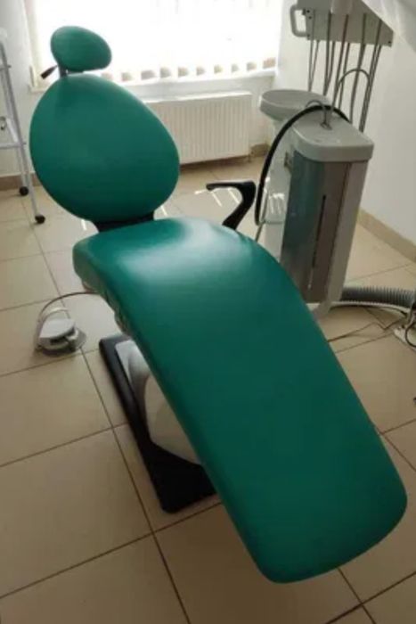 Стоматологічне крісло Diplomat в гарному збереженому стані !