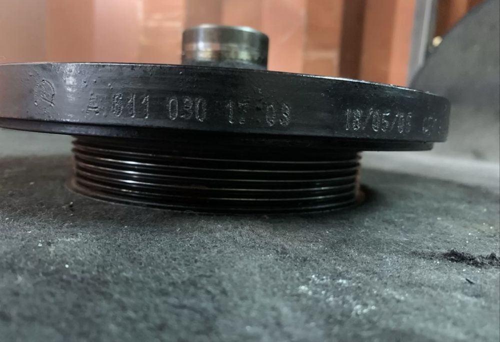 Шкив коленвала 2.2, 2.7 CDI OM 611 612 613 646 Mercedes A6110301703