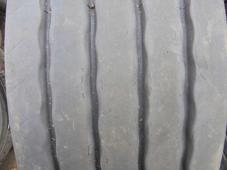 Opona 385/65R22.5 Pharos Trailer Plus  (850 netto)