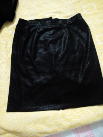 Юбка черного цвета на подкладке