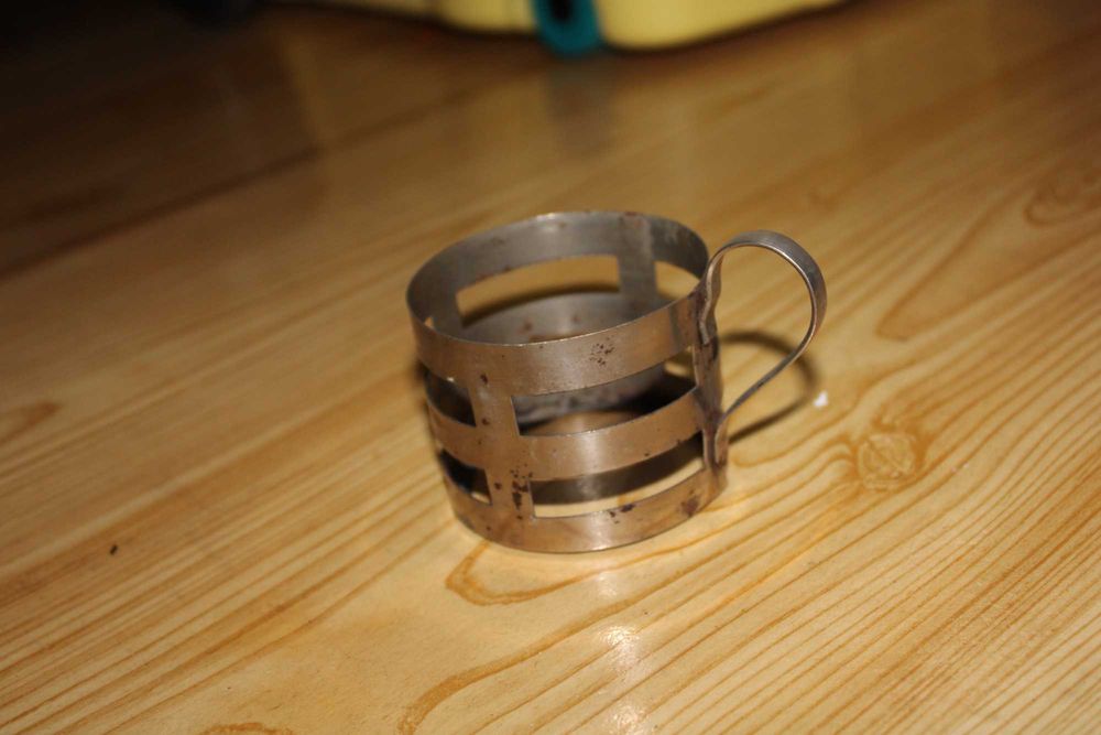 Metalowe koszyczki do szklanek