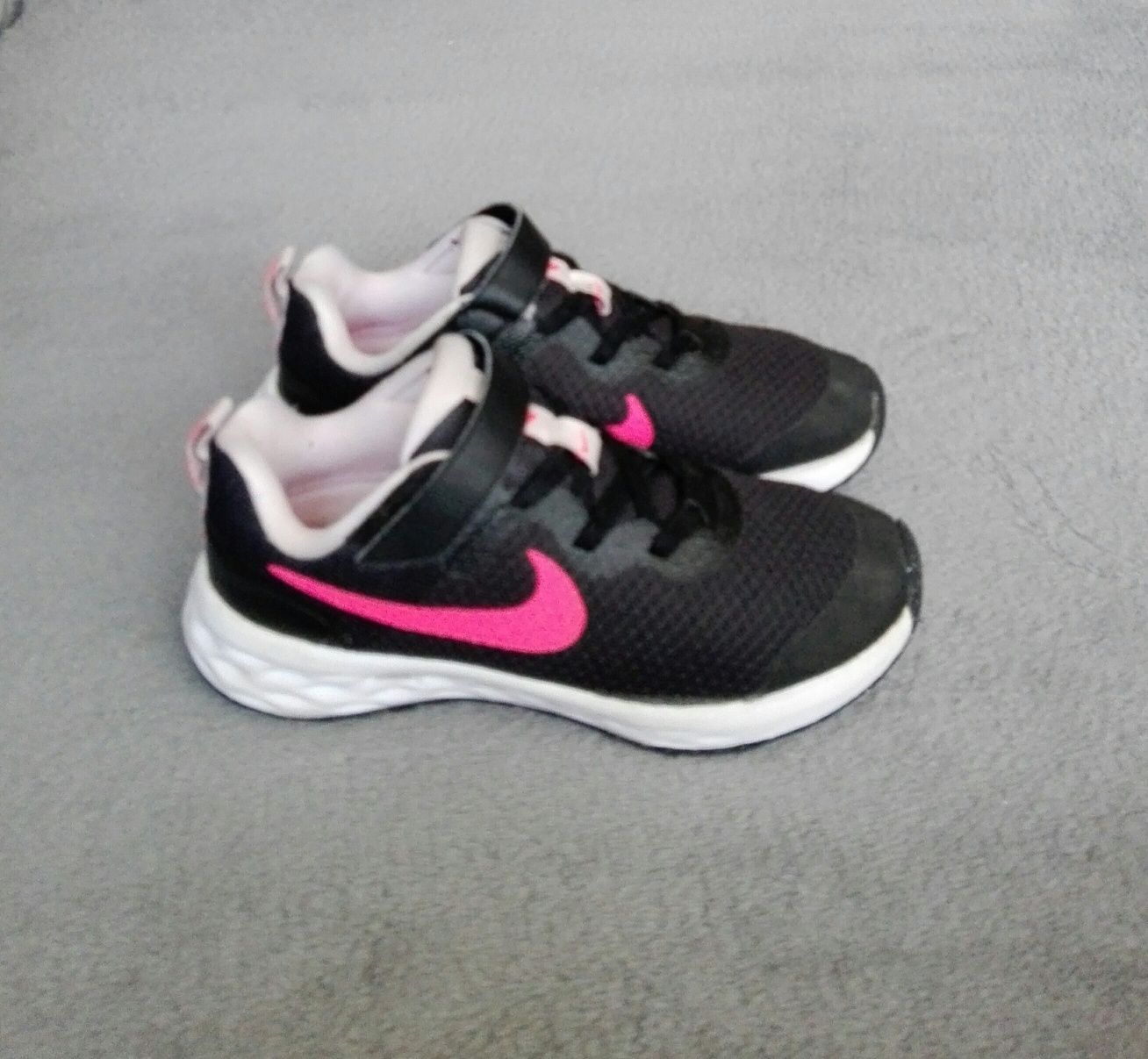 Nike oryginalne buty sportowe adidasy na rzepy rozm 31,5 32