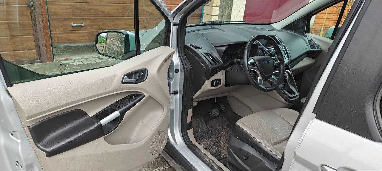 Ford Transit Connect Titanium